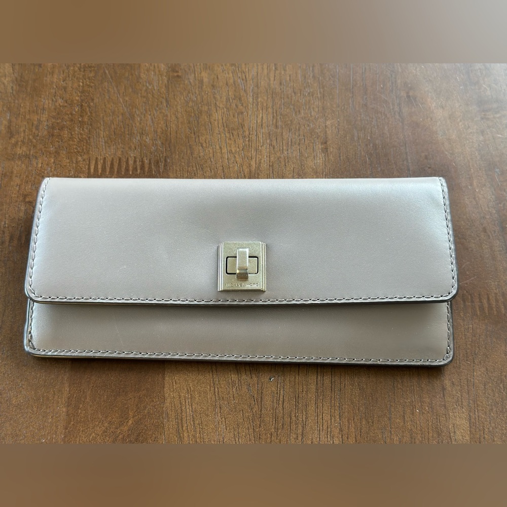Michael Kors Natalie Flat Leather Wallet